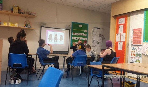Program de schimb de experienţă româno-scoţian: Psihologii români învaţă de la britanici cum să-i ajute mai eficient pe copiii cu dizabilităţi Program de schimb de experienţă româno-scoţian: Psihologii români învaţă de la britanici cum să-i ajute mai eficient pe copiii cu dizabilităţi