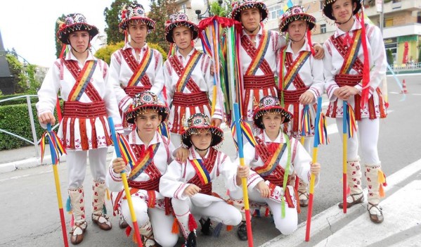 Ansamblul folcloric ,,Mugurelul”, la cea de a 47- a ediţie a Festivalului Internaţional ,,Căluşul Românesc” Ansamblul folcloric ,,Mugurelul”, la cea de a 47- a ediţie a Festivalului Internaţional ,,Căluşul Românesc”