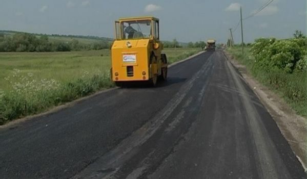Cluj: 32 de drumuri județene au beneficiat de lucrări de modernizare sau întreținere în primele șase luni ale anului Cluj: 32 de drumuri județene au beneficiat de lucrări de modernizare sau întreținere în primele șase luni ale anului