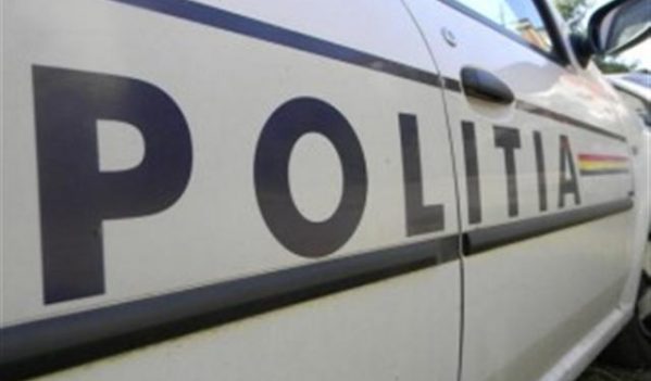 Polițiștii clujeni au identificat, depistat și reținut 7 bărbați pentru tulburarea ordinii și liniștii publice și distrugere Polițiștii clujeni au identificat, depistat și reținut 7 bărbați pentru tulburarea ordinii și liniștii publice și distrugere