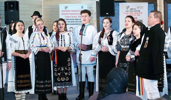 Spectacol al Şcolii de Arte Cluj, la finalul Taberei muzicale de iarnă de la Săcuieu Spectacol al Şcolii de Arte Cluj, la finalul Taberei muzicale de iarnă de la Săcuieu