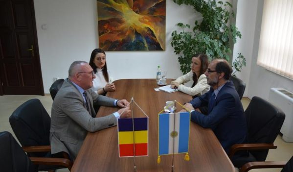 Ambasadorul Argentinei, în vizită la Consiliul Județean Cluj Ambasadorul Argentinei, în vizită la Consiliul Județean Cluj