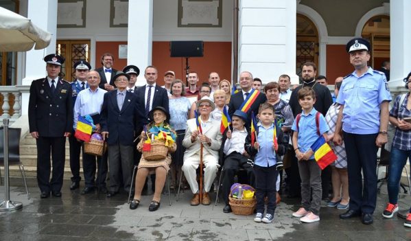Centenarii clujeni, sărbătoriți la Cluj-Napoca Centenarii clujeni, sărbătoriți la Cluj-Napoca