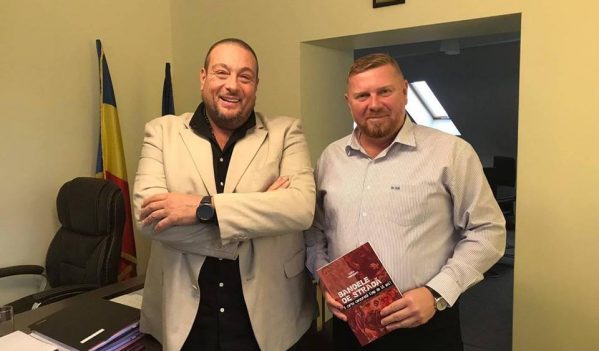 Sociologul italian, Luca Vincenti, prezent în mijlocul elevilor din Câmpia Turzii Sociologul italian, Luca Vincenti, prezent în mijlocul elevilor din Câmpia Turzii