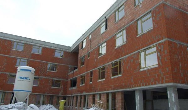 Construcția clădirii-internat a Liceului pentru Deficienți de Auz Cluj-Napoca, tot mai aproape de finalizare Construcția clădirii-internat a Liceului pentru Deficienți de Auz Cluj-Napoca, tot mai aproape de finalizare