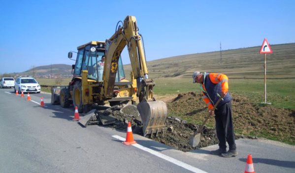 Au început lucrările pe drumul județean 107R Ciurila Au început lucrările pe drumul județean 107R Ciurila
