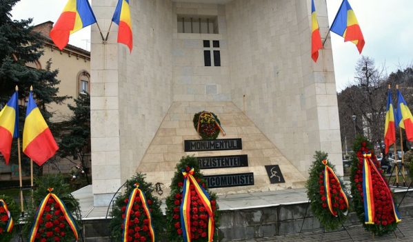 Ceremonii dedicate Zilei Deținuților Politici Anticomuniști, organizate în Cluj-Napoca Ceremonii dedicate Zilei Deținuților Politici Anticomuniști, organizate în Cluj-Napoca